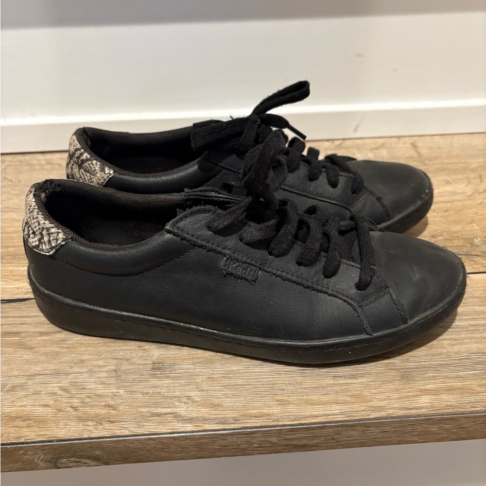 Black Casual Women's Sneakers